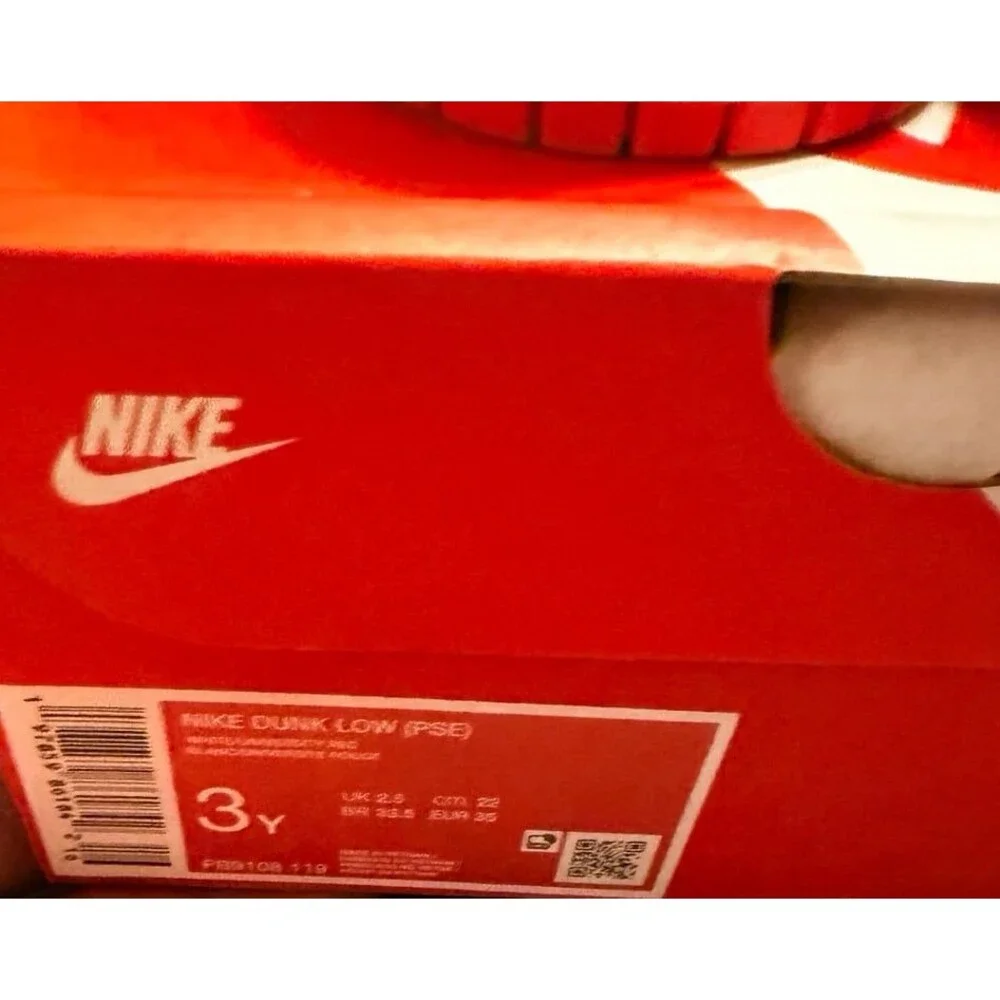NIKE DUNK LOW WHITE/UNIVERSITY RED